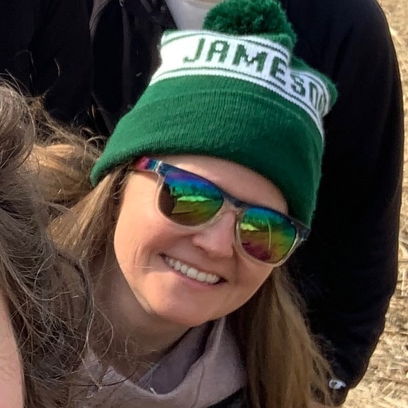 Meet your Posher, Serena - Picture 1 of 1